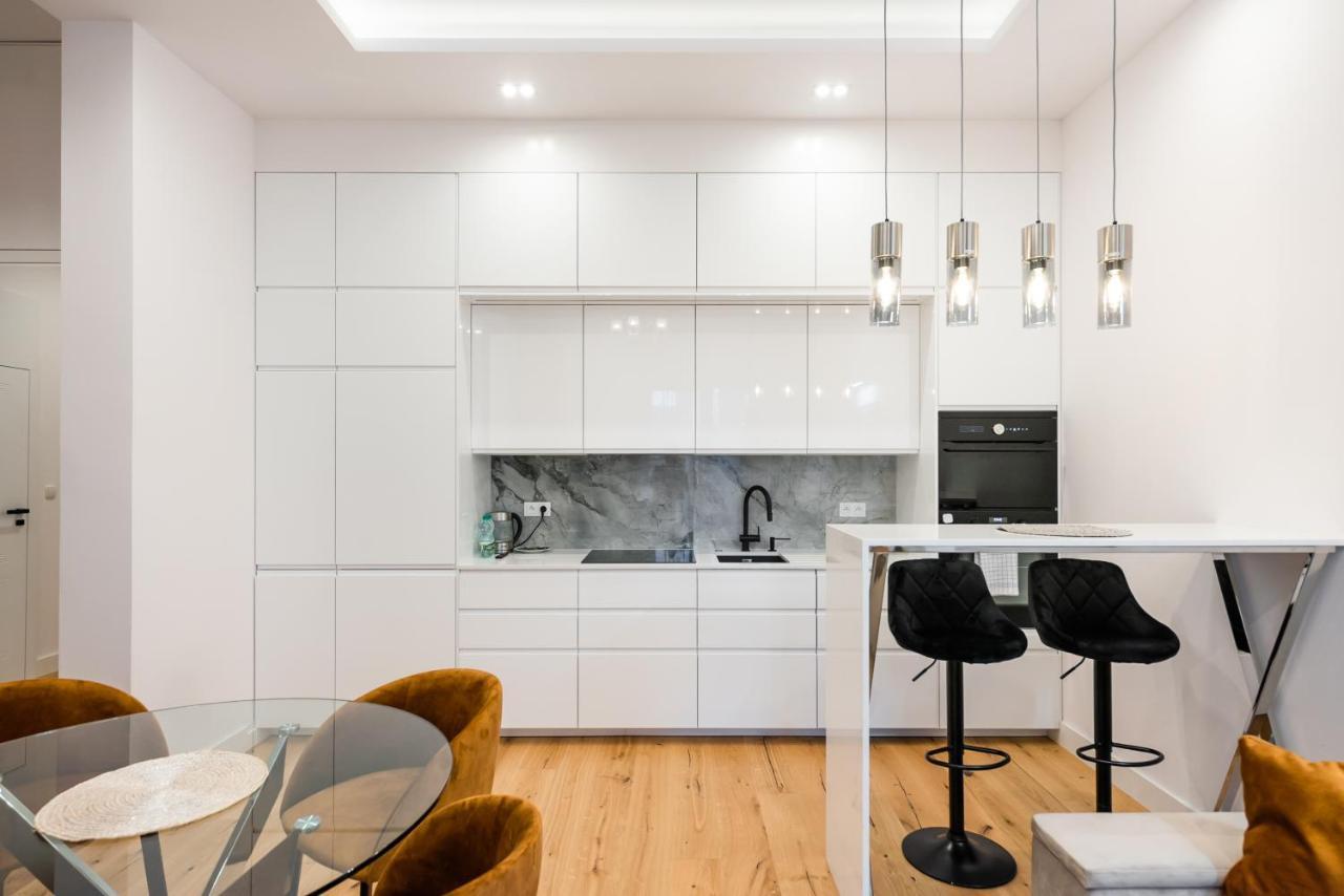 Zlota Sophisticated Apartment Warschau Exterior foto