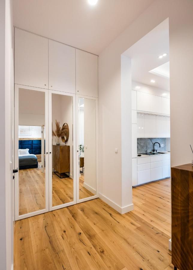Zlota Sophisticated Apartment Warschau Exterior foto