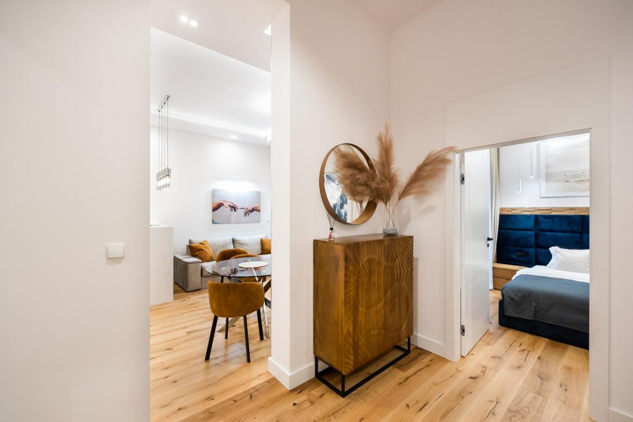 Zlota Sophisticated Apartment Warschau Exterior foto